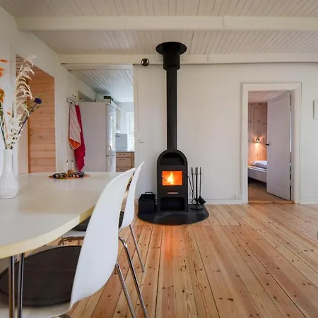 Beautiful In W/ Wifi And 2 Bedrooms Casa de Férias Knebel